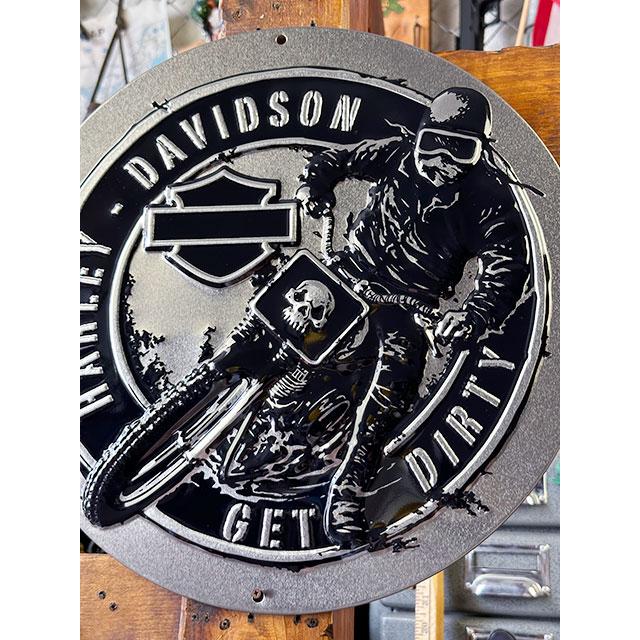 ハーレーダビッドソン　エンボスティンサイン　（ゲットダーティー/ラウンド型）　■　アメリカン雑貨　アメリカ雑貨 |  | 01