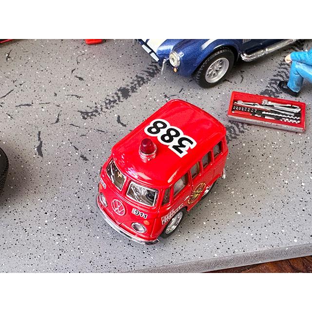 ファニーワーゲンバス　ダイキャストミニカー　（消防車）　■　アメリカン雑貨　アメリカ雑貨 |  | 01