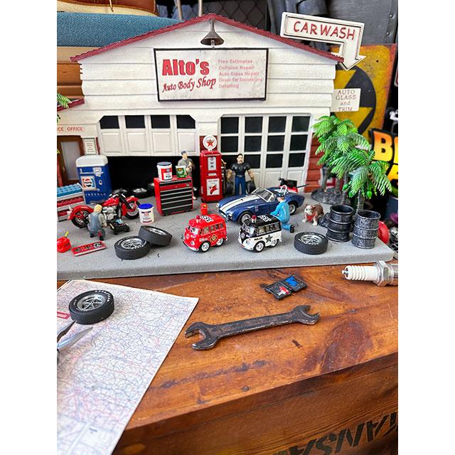 ファニーワーゲンバス　ダイキャストミニカー　（ポリスカーと消防車の2台セット）　■　アメリカン雑貨　アメリカ雑貨 |  | 07