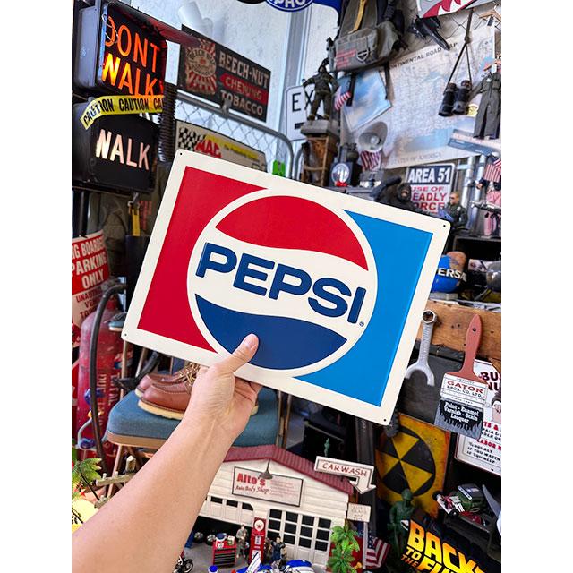 ペプシコーラ　エンボスティンサイン　（1970〜80年代ロゴ）　■　アメリカン雑貨　アメリカ雑貨 |  | 05