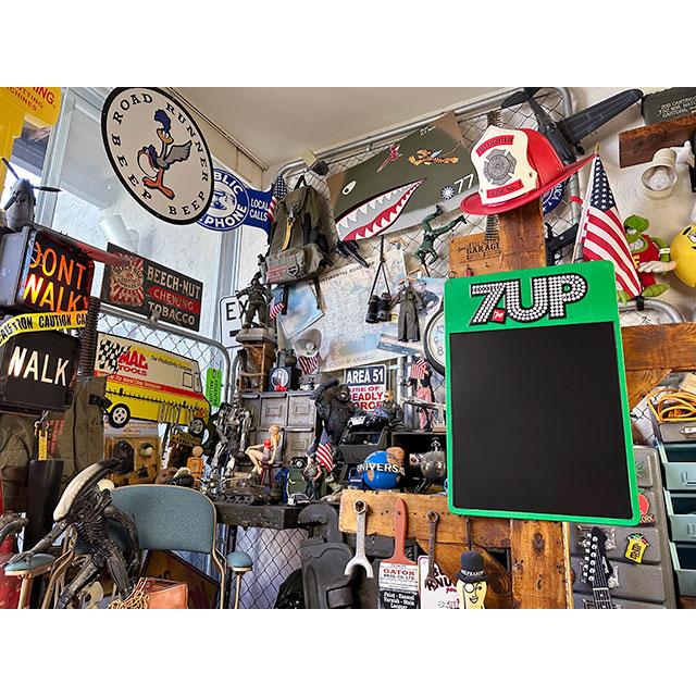 7UP　セブンアップ　チョークボードサイン　（1970年代ドットロゴ）　■ アメリカン雑貨 アメリカ雑貨 |  | 02