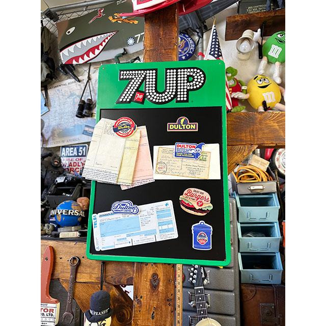7UP　セブンアップ　チョークボードサイン　（1970年代ドットロゴ）　■ アメリカン雑貨 アメリカ雑貨 |  | 05