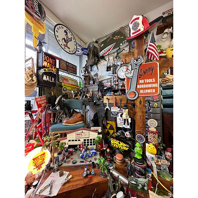 「道具には触らないでね！」スパナマン　エンボスティンサイン ■ アメリカン雑貨 アメリカ雑貨 |  | 04