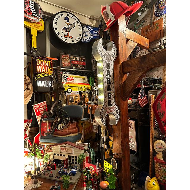 アメリカンクラシック LEDウォールサイン （スパナ型ガレージ） 【両面