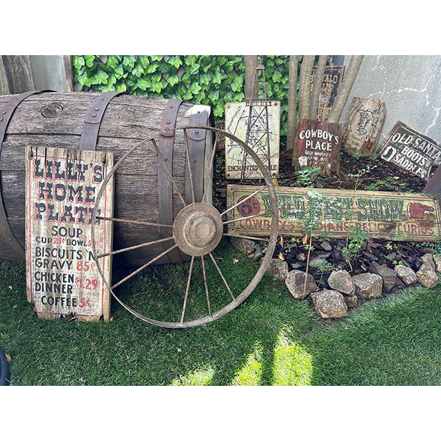 アンティーク ワイヤーバスケット & アウトドアジャグ‼️世田谷ベース