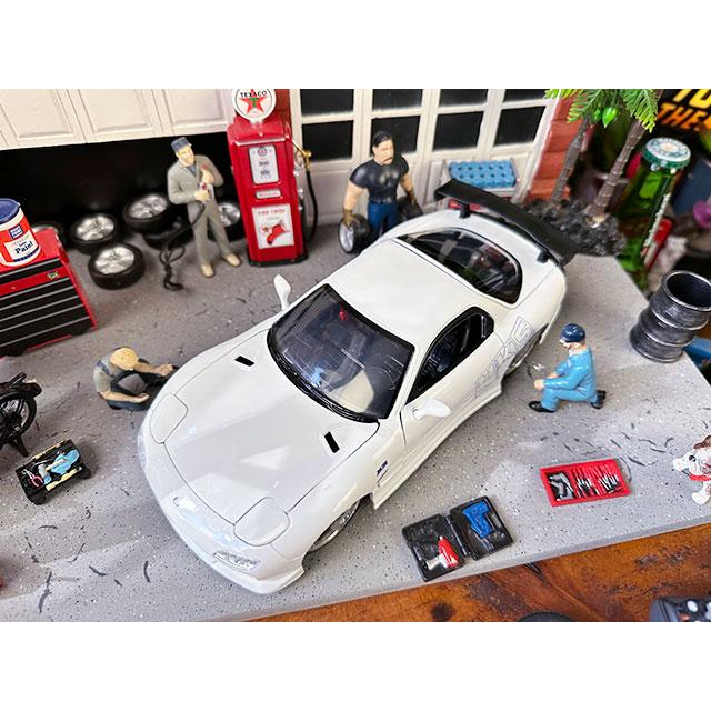 映画　ワイルドスピード　ダイキャストミニカー　1/24スケール　（1993年マツダ　RX-7　ホワイト　HKS）　■　アメリカン雑貨 |  | 01