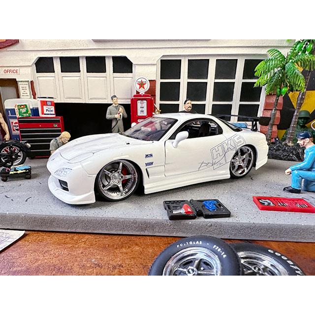 映画　ワイルドスピード　ダイキャストミニカー　1/24スケール　（1993年マツダ　RX-7　ホワイト　HKS）　■　アメリカン雑貨 |  | 04