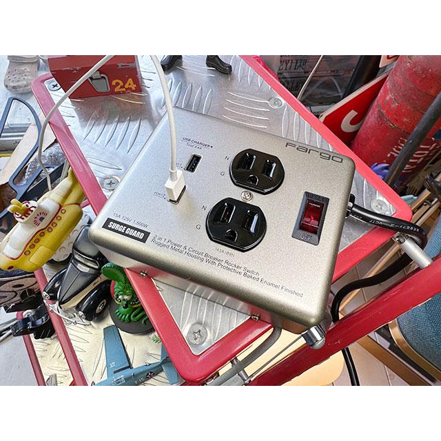 インダストリアル スチールタップ USB （2個口+USB/シルバー） OA