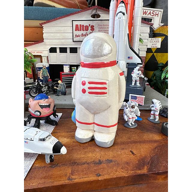 そんなつもりの宇宙飛行士 木彫り人形 （大きいサイズ） □ アメリカン 
