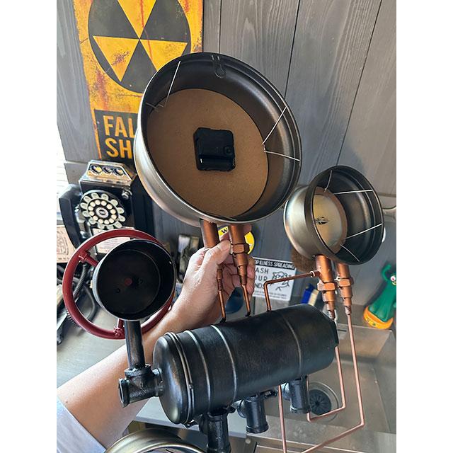 スチームパンク　ウォールクロック　（タンク＆バルブ）　壁掛け時計/温度計/湿度計 |  | 10