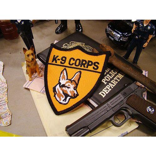 K9ポリス　ワッペン アメリカ雑貨 アメリカン雑貨 おしゃれ アイロン エンブレム ロゴ ミリタリー 人気 通販 アルファベット ミニ ロゴ | 