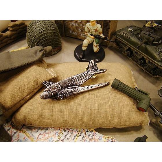 クラシック戦闘機ピンバッジ　（C-47　ダコタ）　アメリカ雑貨　アメリカン雑貨 | 