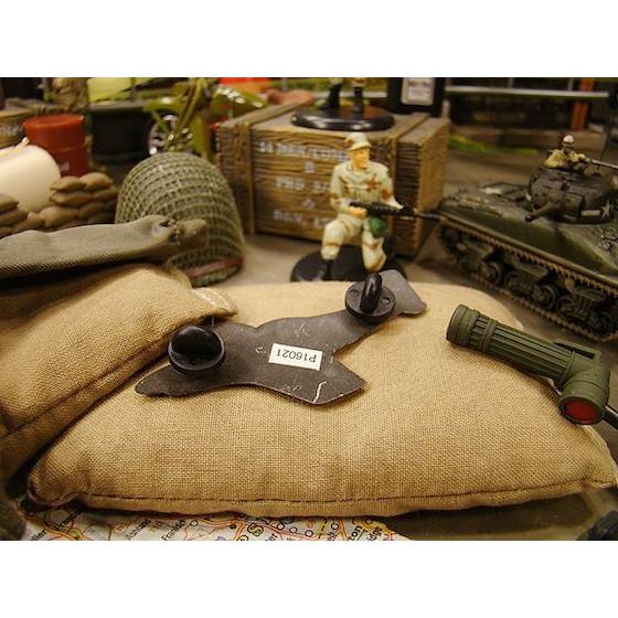 クラシック戦闘機ピンバッジ　（P-51　マスタング）　アメリカ雑貨　アメリカン雑貨 |  | 01