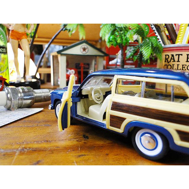 1949年 フォード ウッディワゴン ダイキャストミニカー 1/40スケール