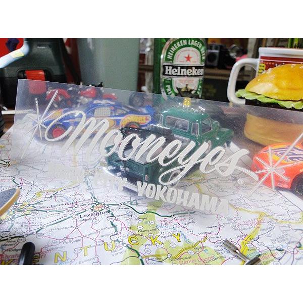 ムーンアイズ　ピンストライプステッカー　（ムーンシティ/ホワイト）　アメリカ雑貨　アメリカン雑貨　車　シール　ブランド |  | 01