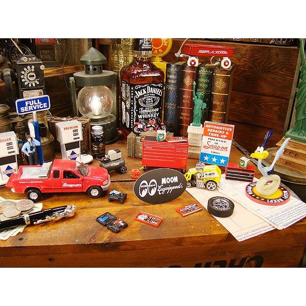 ムーンイクイップド　オーバルステッカー　（つや消しブラック）　アメリカン雑貨　アメリカ雑貨　車　シール　ブランド |  | 02