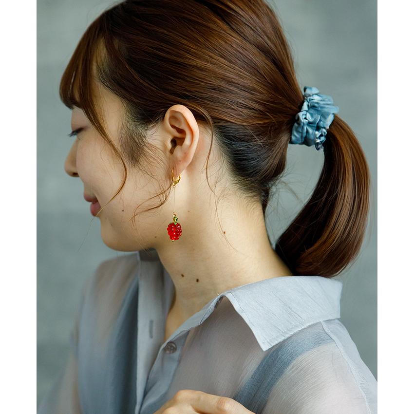 ☆❤️ 苺　いちご　フープピアス　ピアス　ハンドメイド　スパンコール ゆらゆら揺れるかわいいワイルドストロベリー 野いちご フックピアス