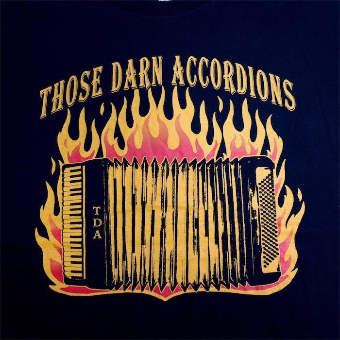 THOSE DARN ACCORDIONS 半袖プリントTシャツ メンズUS-XLサイズ クルーネック アコーディオン バンド ミュージック ブラック t-1807n｜canopus-web-shop｜06