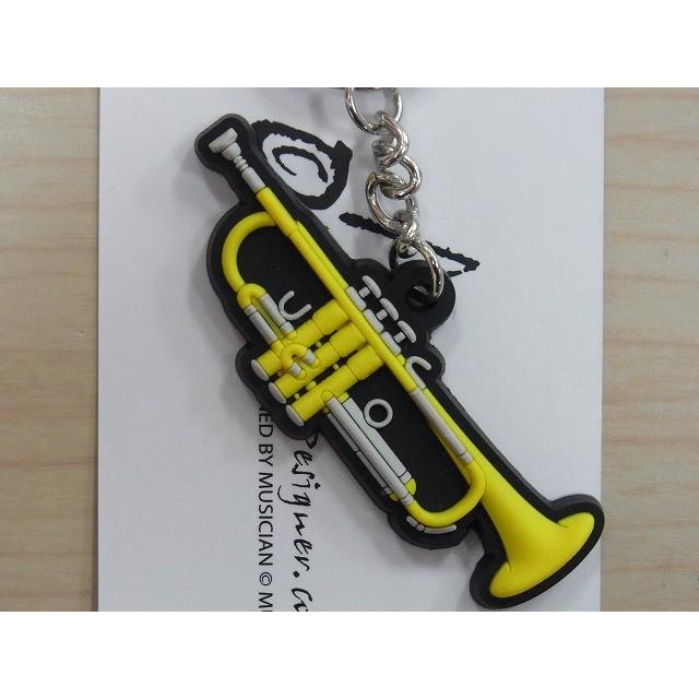 トランペット ラバーズ キーホルダー お取り寄せ商品です ピアノ発表会記念品に最適 音楽雑貨 音楽グッズ 吹奏楽部 ブラスバンド 記念品 楽譜柄 ピアノ発表 Co0770 発表会記念品専門店 カンタービレ 通販 Yahoo ショッピング