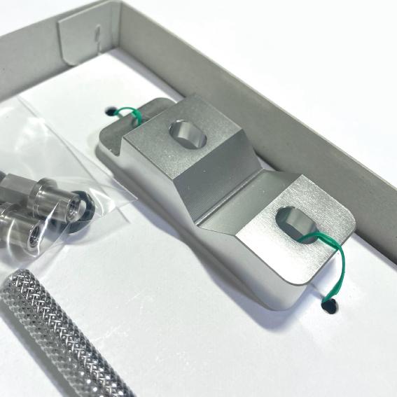 中型リール用＞ロッドクランプ Vブロック2点止め ナット・スパナ