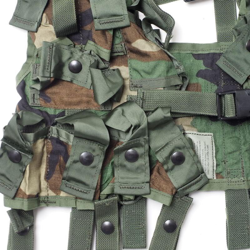 US（米軍放出品）40mmグレネードキャリアベスト Woodland : キャプテン