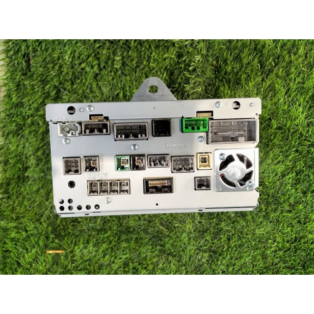 N-BOX ☆Bluetooth フルセグ搭載!! ホンダ 純正 8インチ ナビ N-BOX ☆Bluetooth フルセグ搭載!! ホンダ 純正 8インチ ナビ