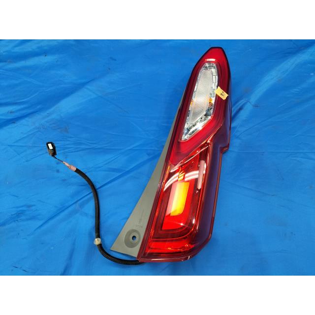 新品 未使用 N-BOX JF1 テールランプ N-BOX N−BOX DBA-JF3 右テールランプ Gホンダセンシング NH731P