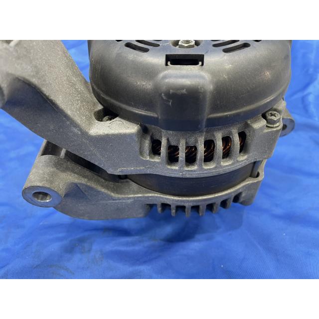 ボルボ 30シリーズ CBA-MB4204S オルタネーター C30 2.0 右H 479 