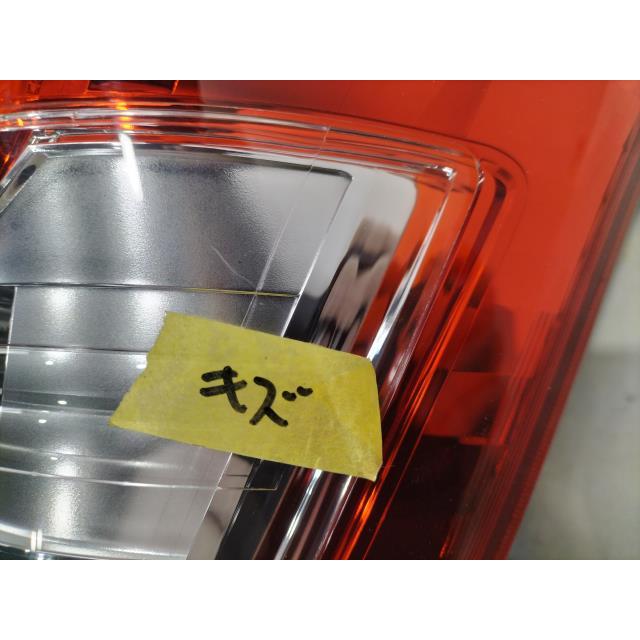 カローラフィールダー DBA-NZE141G 右テールランプ 1.5X Gエディション 209 81551-13710の画像