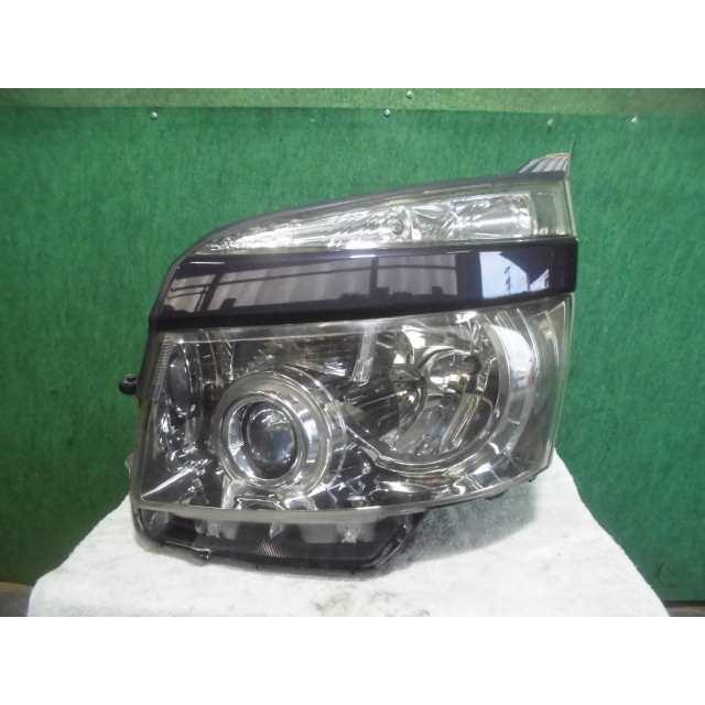 ヴォクシー　ZRR70W　ZS　前期　ヘッドライト　左右　セット ヴォクシー DBA-ZRR70W 左ヘッドランプASSY 9AF 021486 -M : くるまの