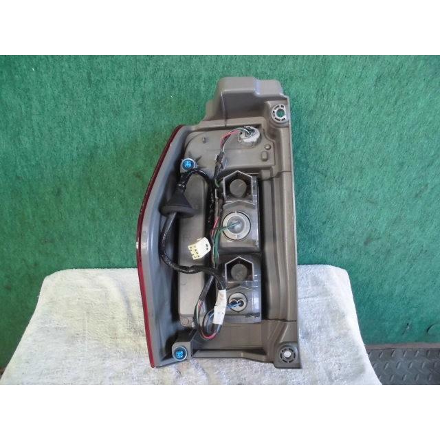 ダイハツ タント LA600S 右テールランプ 楽天市場】【中古】中古部品 タント LA600S/LA610S 右ﾃｰﾙﾗﾝﾌﾟ