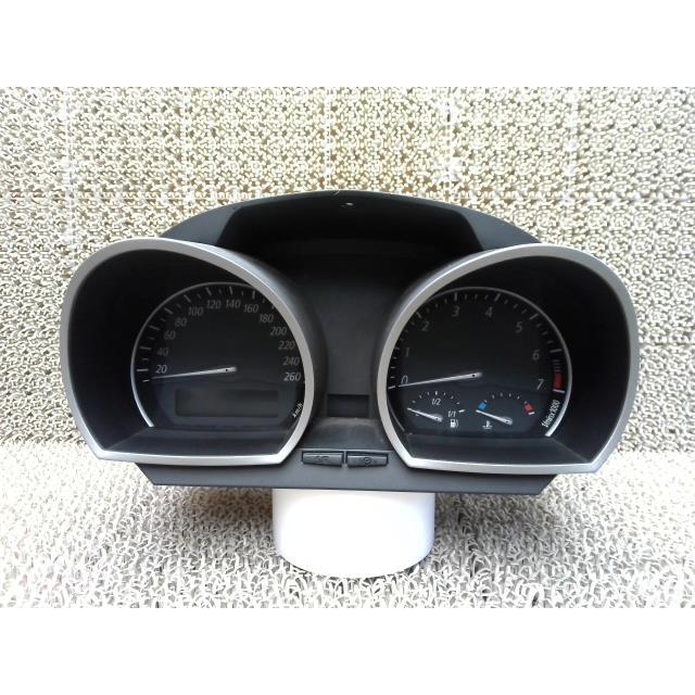 2102011・BMW Z4 E85 BU25 ロードスター 2.5I N52B25A