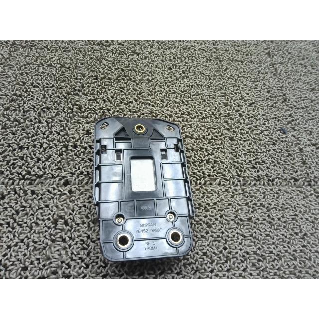 リーフ 221216500169950 4712・リーフ ZE1 日産 【サイドオブ