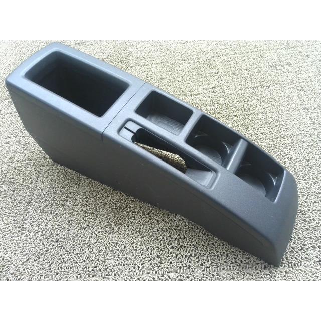 カローラルミオン　センターコンソール トヨタ(純正) カローラ・ルミオン センターコンソール のパーツ