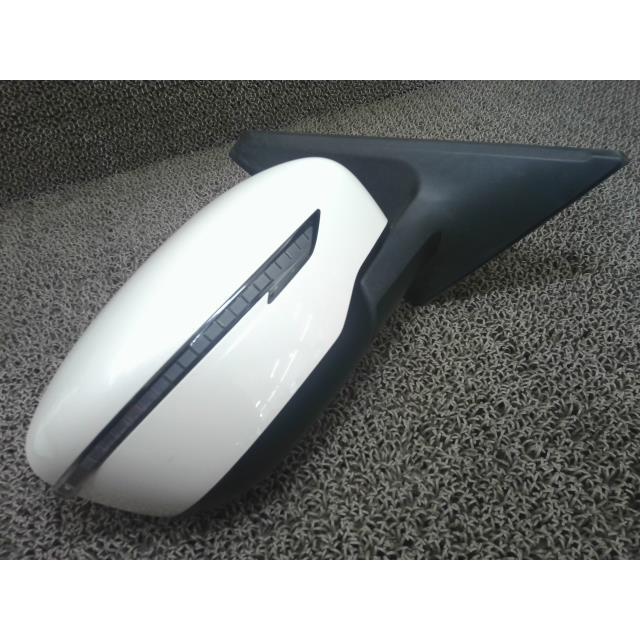 セレナ 2401191 4896・セレナ C27 GNC27 日産 QAB パール色 【右 