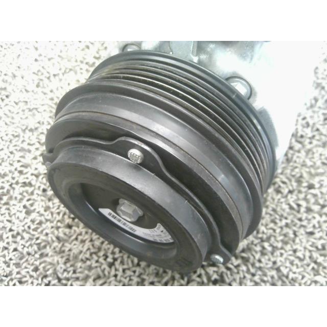 スカイライン（日産） 2405021 4945・スカイライン V37 YV37