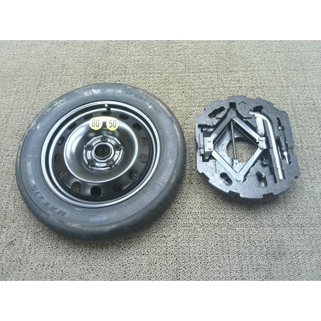2407221 4967・VW ザ・ビートル 16×3J+15 5穴 112 T125/90R16【純正