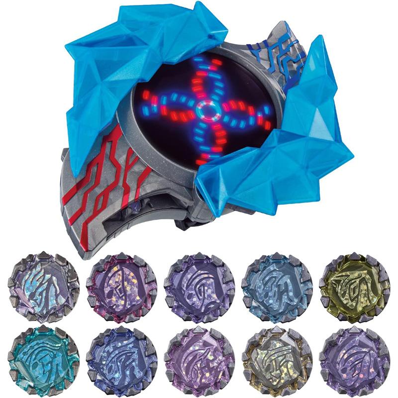 バンダイ ウルトラマンブレーザー 電光変身 DXブレーザーブレス + DXブレーザーストーン 栄光のウルトラマン + ゼロvsベリアル 最強なりきりセット BANDAIの画像