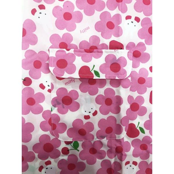 miffy ミッフィー 子供用 レインコート ピンク お花畑 110 120 cm フード 透明窓 ポケット 収納 通園 通学 カッパ 雨合羽 小学生 子供 防水 撥水 雨具 通販 | Miffy | 07