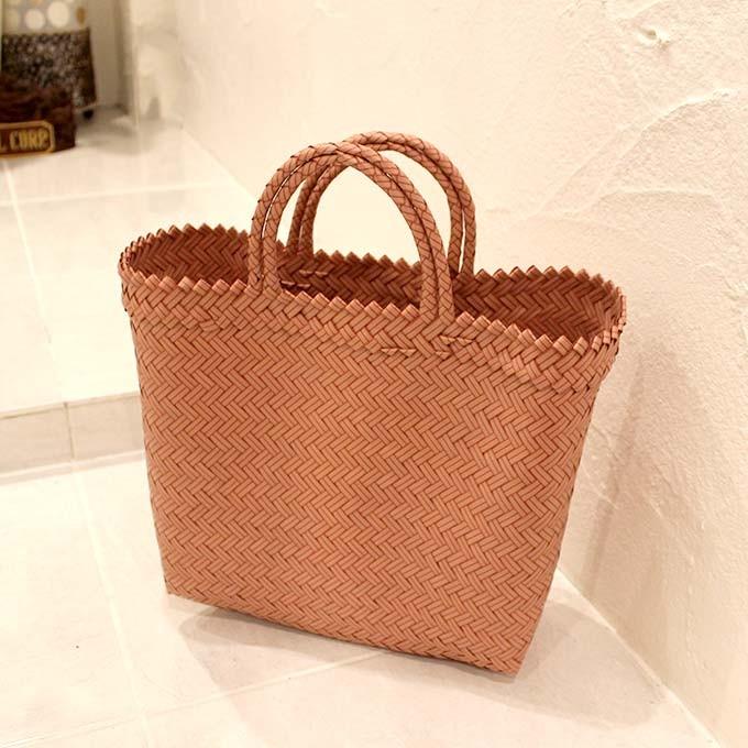 カゴバッグ エコバッグ パサールバッグ 買い物かご ピンク Mサイズ プラスチック製 大容量 軽い 大きい バリ島 Bag1 03 アジアン雑貨 家具のカランカラン 通販 Yahoo ショッピング