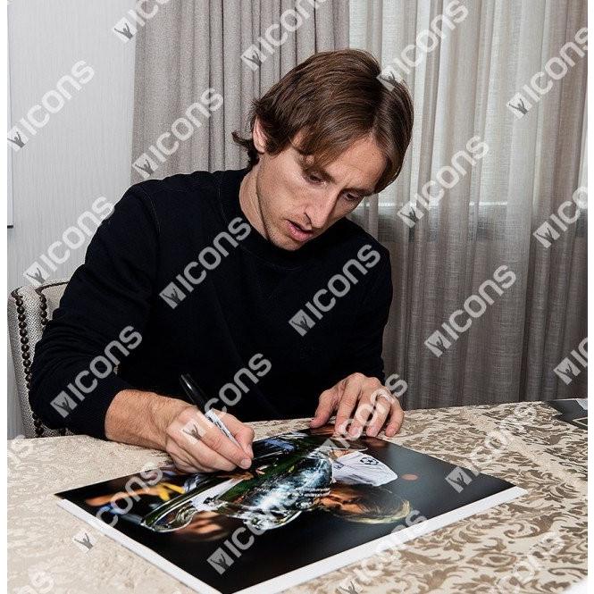 ルカ・モドリッチ 直筆サインフォト レアル・マドリード UEFA