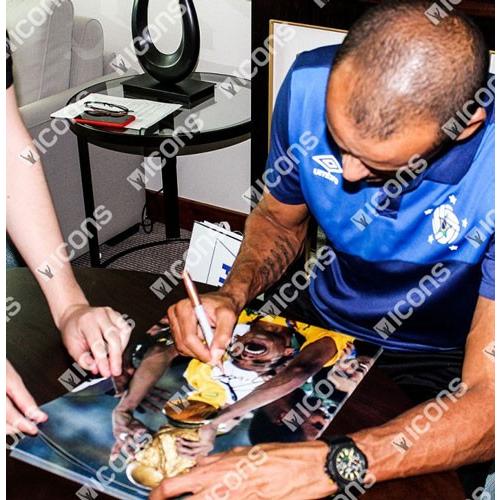 リバウド 直筆サインフォト ブラジル代表 2002 FIFA ワールドカップ ウィナー (Rivaldo Signed Brazil Photo Signed In Gold: 2002 FIFA World Cup Winner)｜cardfanatic｜02
