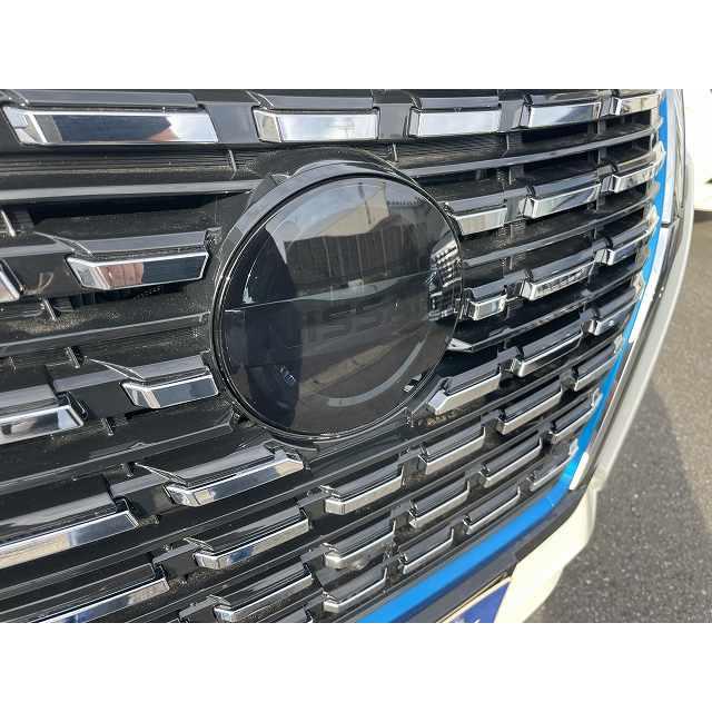 C27セレナ エンブレムスモークフィルム PPF セルフヒーリング