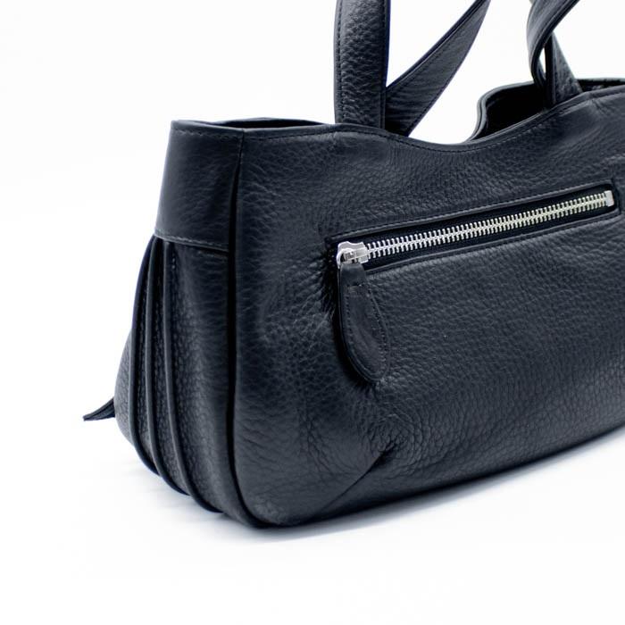 【極美品】VIA DOAN ヴィア ドアン　牛革　レザー　バッグショルダー　黒 極美品】VIA DOAN ヴィア ドアン 牛革 レザー バッグショルダー 黒