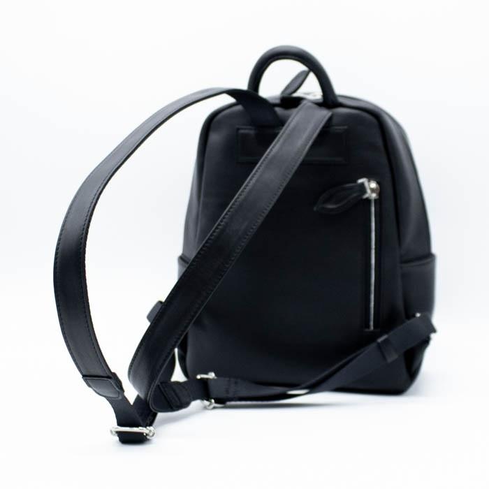 リュック via doan ヴィアドアン 羊革 ラム革 牛革 ベルベット風 光沢