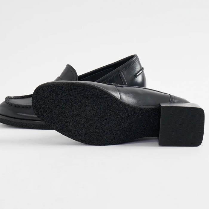 yuko imanishi +（ユウコイマニシプラス） ローファー ユウコイマニシ