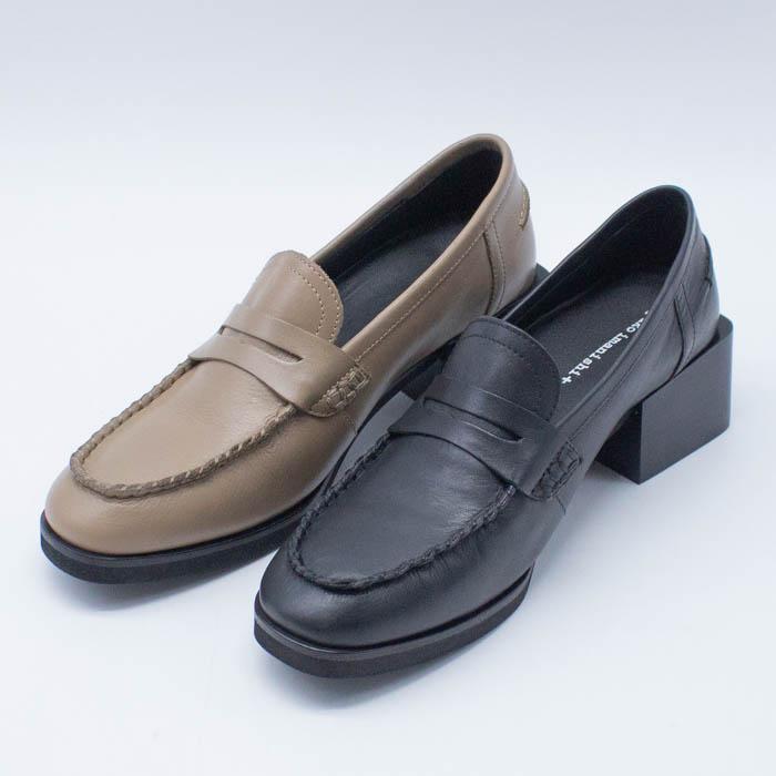 yuko imanishi +（ユウコイマニシプラス） ローファー ユウコイマニシ