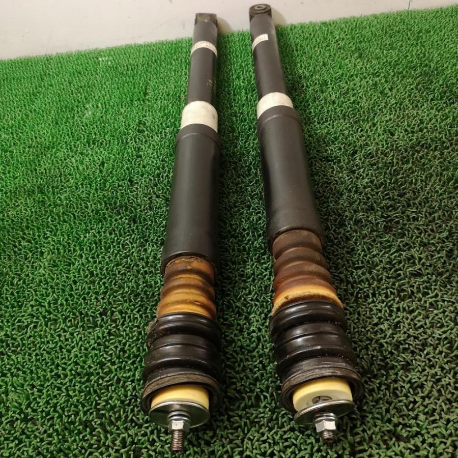 GP5【リアショックアブソーバー 左右】H26 ホンダ フィット