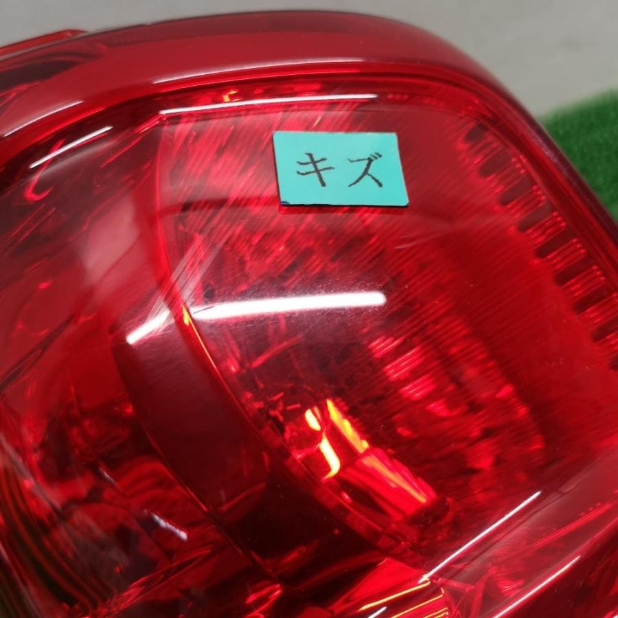 VW2E26【テールライト 左】H25 日産 NV350 キャラバン ロングDX ターボ
