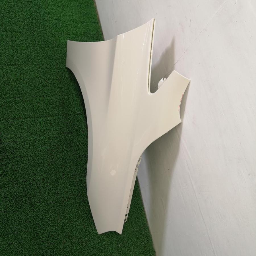 2E20【右 フロント フェンダー パネル】H28 BMW 218d グランツアラー